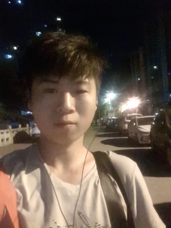 流星的瞬间的第一张照片--建瓯婚介网