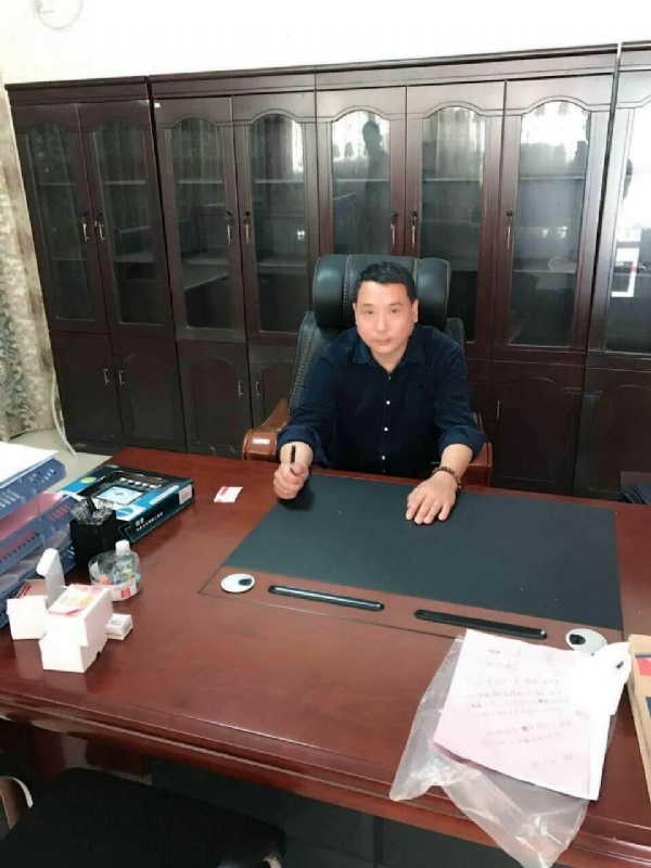 艺术家的第一张照片--建瓯婚介网