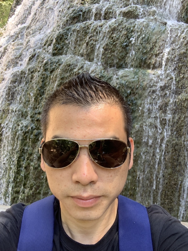 高兴的第二张照片--建瓯婚介网