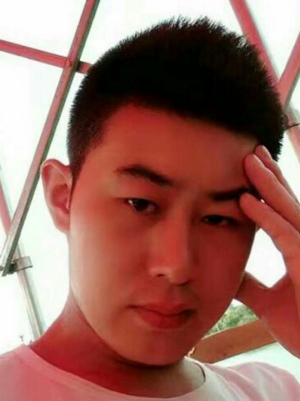 淡漠的第一张照片--建瓯婚介网