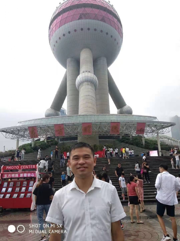小猫吃老鼠的第一张照片--建瓯婚介网