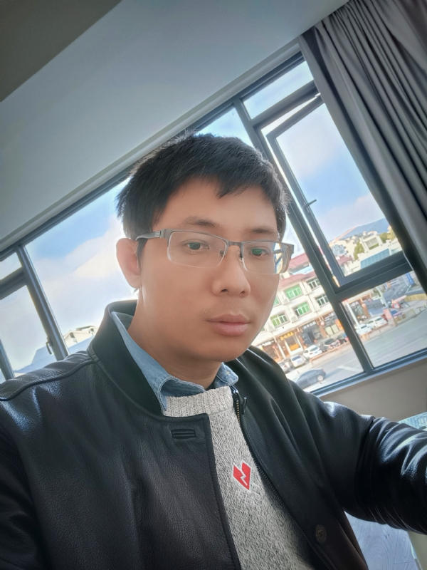 也许只是缺少一个拥抱的第二张照片--建瓯婚介网