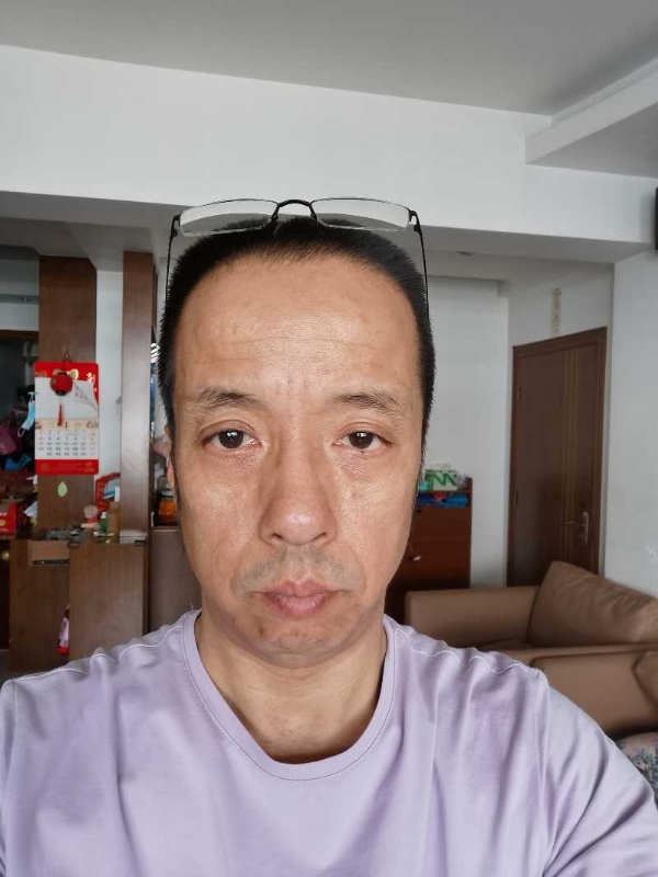 萨博的第一张照片--建瓯婚介网