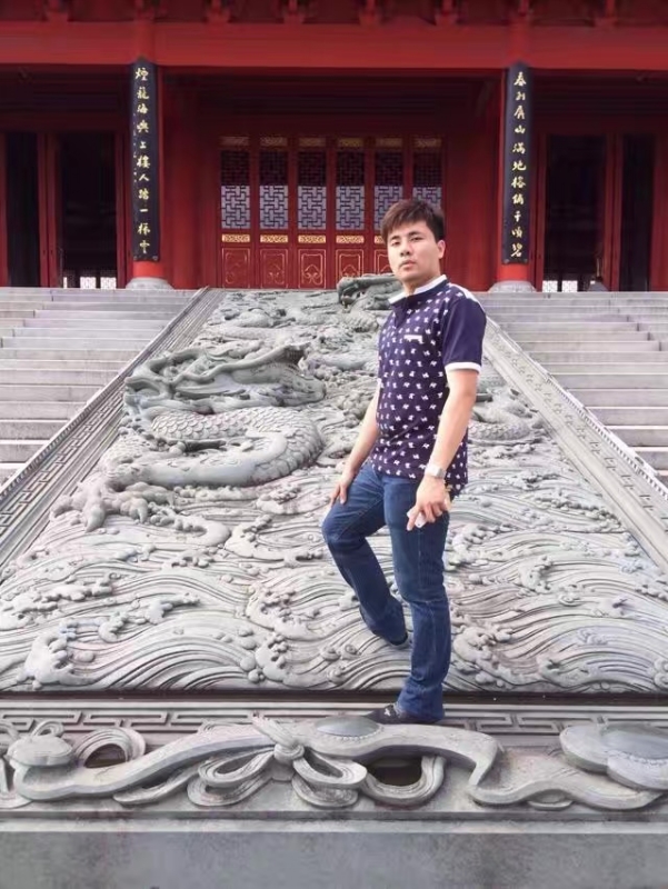 御龙氏的第一张照片--建瓯婚介网