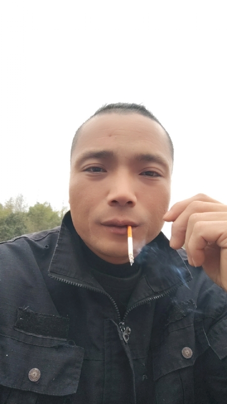 伯爵的第一张照片--建瓯婚介网