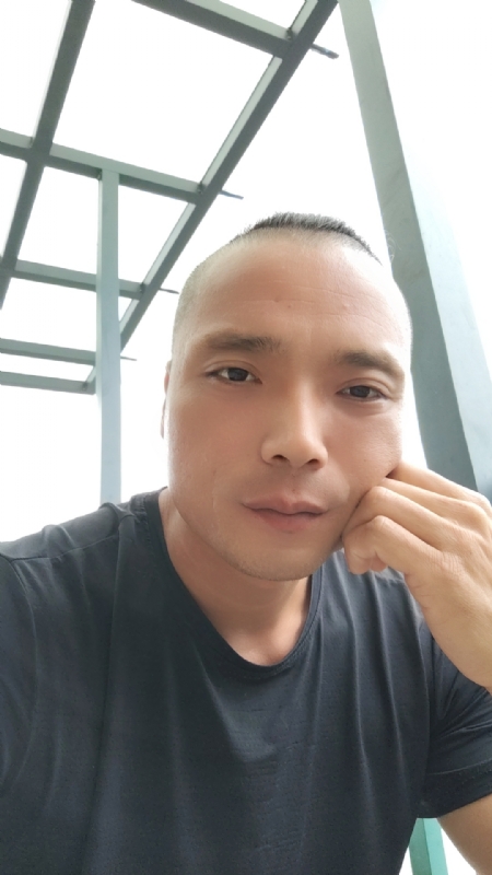 伯爵的第三张照片--建瓯婚介网